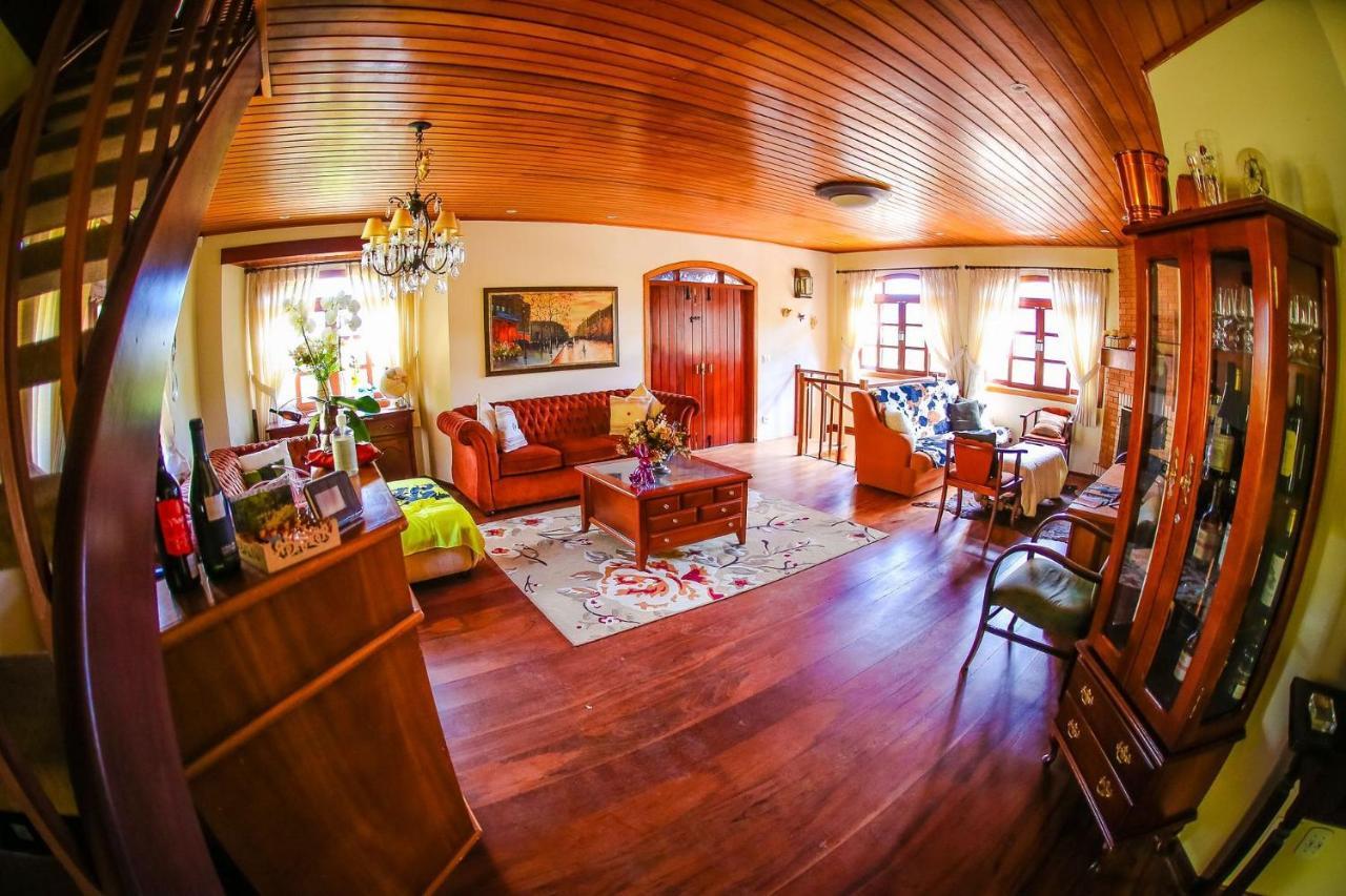 Mansao Austriaca Guesthouse Campos do Jordao Bagian luar foto