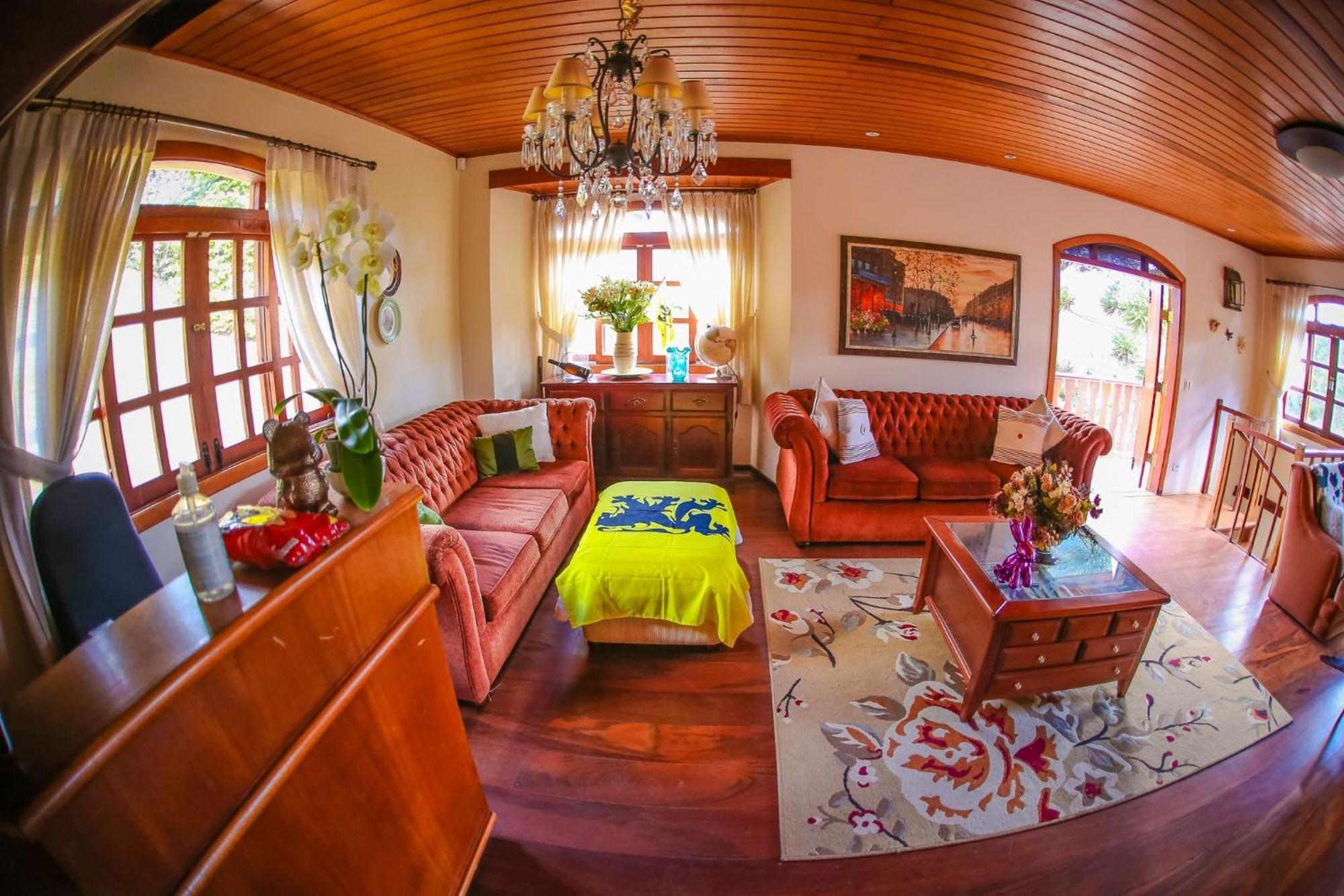 Mansao Austriaca Guesthouse Campos do Jordao Bagian luar foto